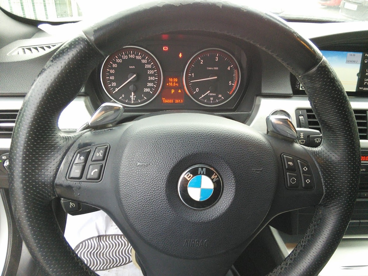 Bmw Série 3 325d 2.0  bva 197 CV sport design Origine française