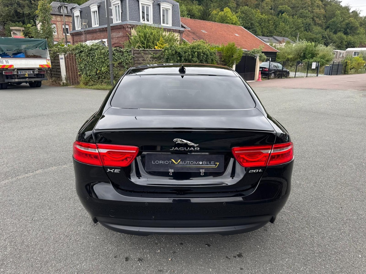 Jaguar XE 2.0 200CV R-Sport - Boite automatique