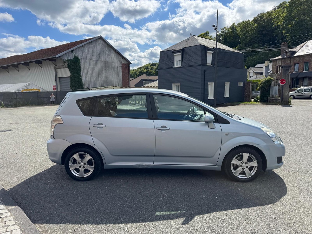 Toyota Corolla Verso 7 places- Facelift- 2.2 D4-D 136cv