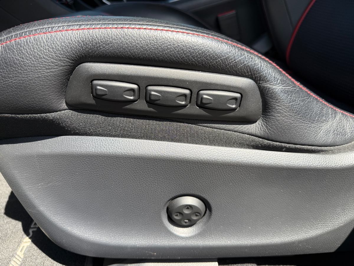 Mercedes-Benz A 45 AMG 4MATIC 2.0L 381cv 7G-DCT, Échappement performance, Suspension pilotée