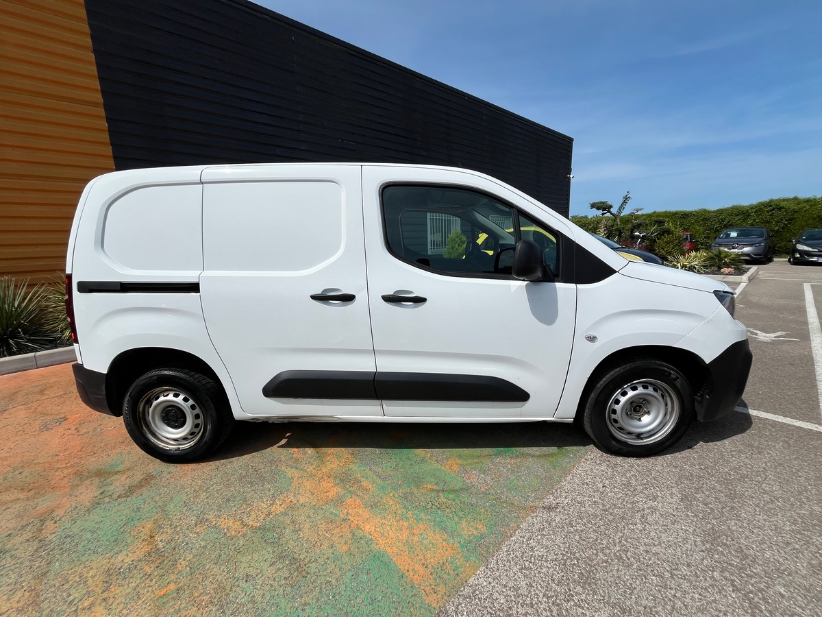 Peugeot Partner standard 650 kg L1 1.5 BlueHDi 75 CH tva récupérable 1ERE MAIN