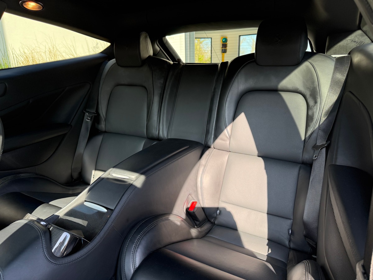 Ferrari Ff V12 / CARNET / 67009 KMS