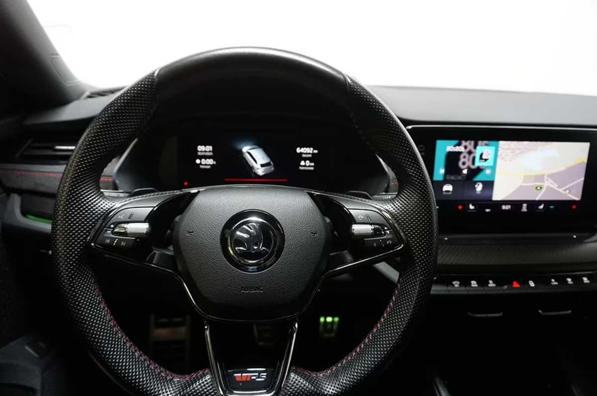 Skoda Octavia Combi IV 2.0 TDI 200ch RS 4x4 DSG7/Attelage/Caméra/Aff tête haute