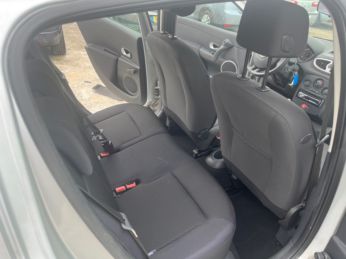 RENAULT Clio 1.2 16v 101548km