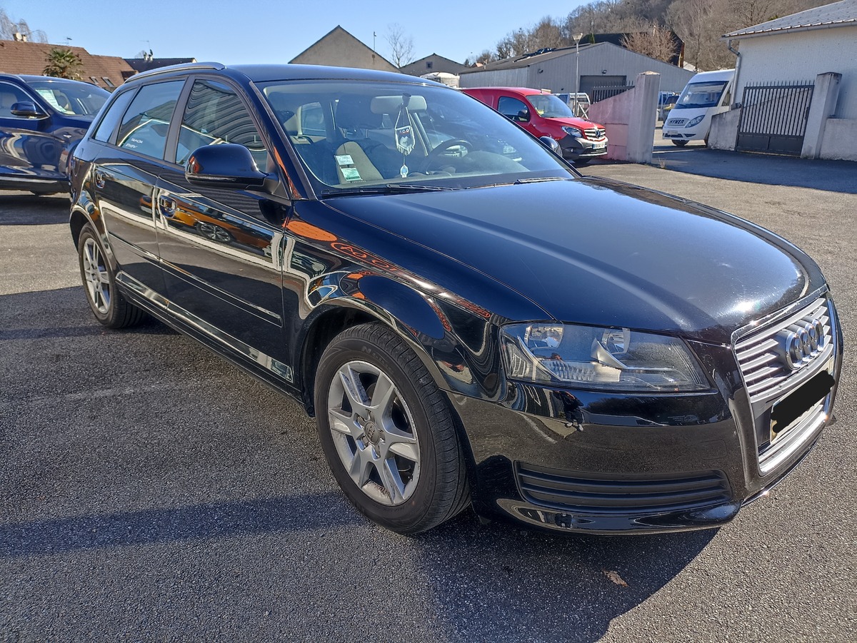 Audi A3 1.6 tdi 105 AMBIENTE SPORTBACK