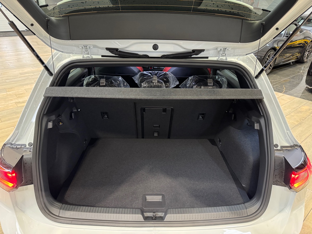 Volkswagen Golf 8 FL 2.0 TSI 265CV DSG7 GTI BERLINE /TO/UHD/H&K/CAM FULL MALUS INCLUS A