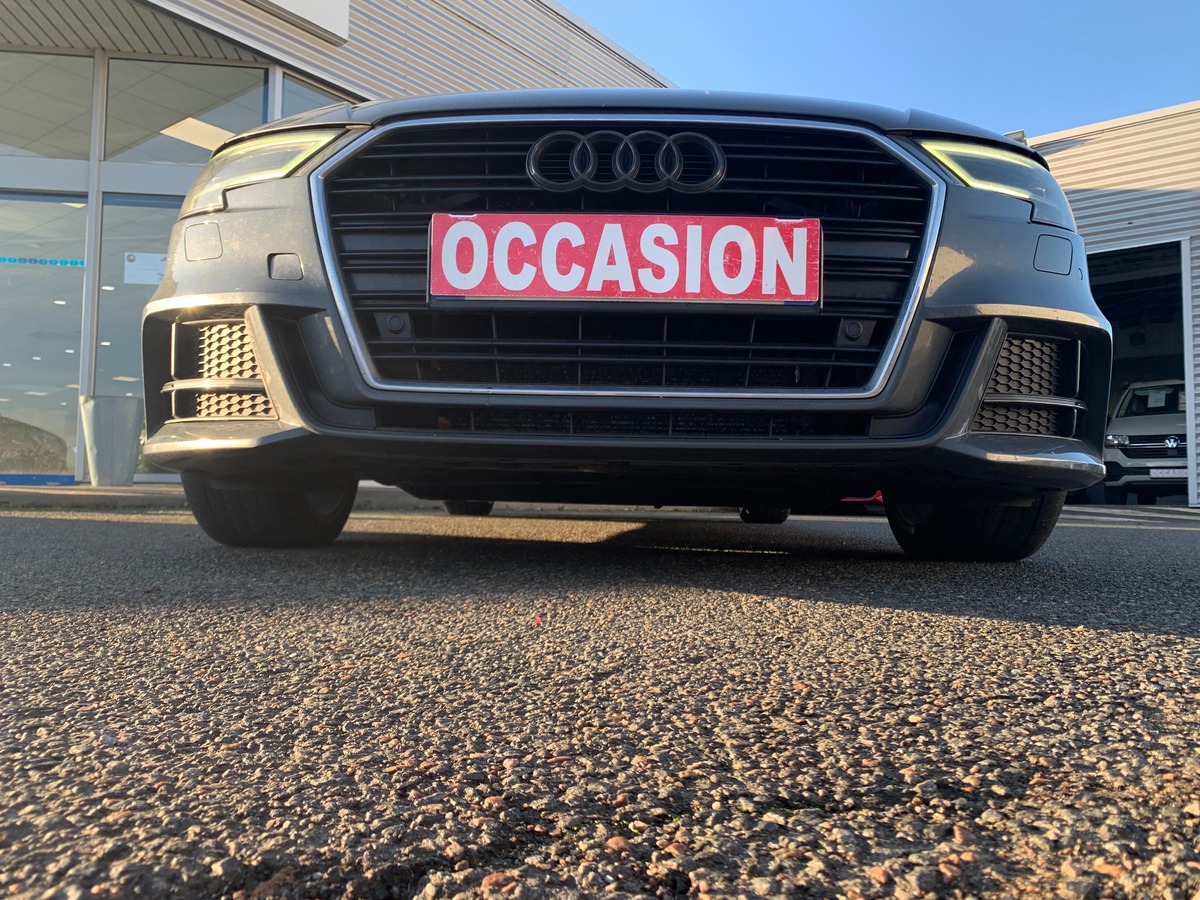 Audi A3 Berline 150 ch | Pack S-Line extérieur | Caméra recul | Clim automatique | Jantes Alu 18''