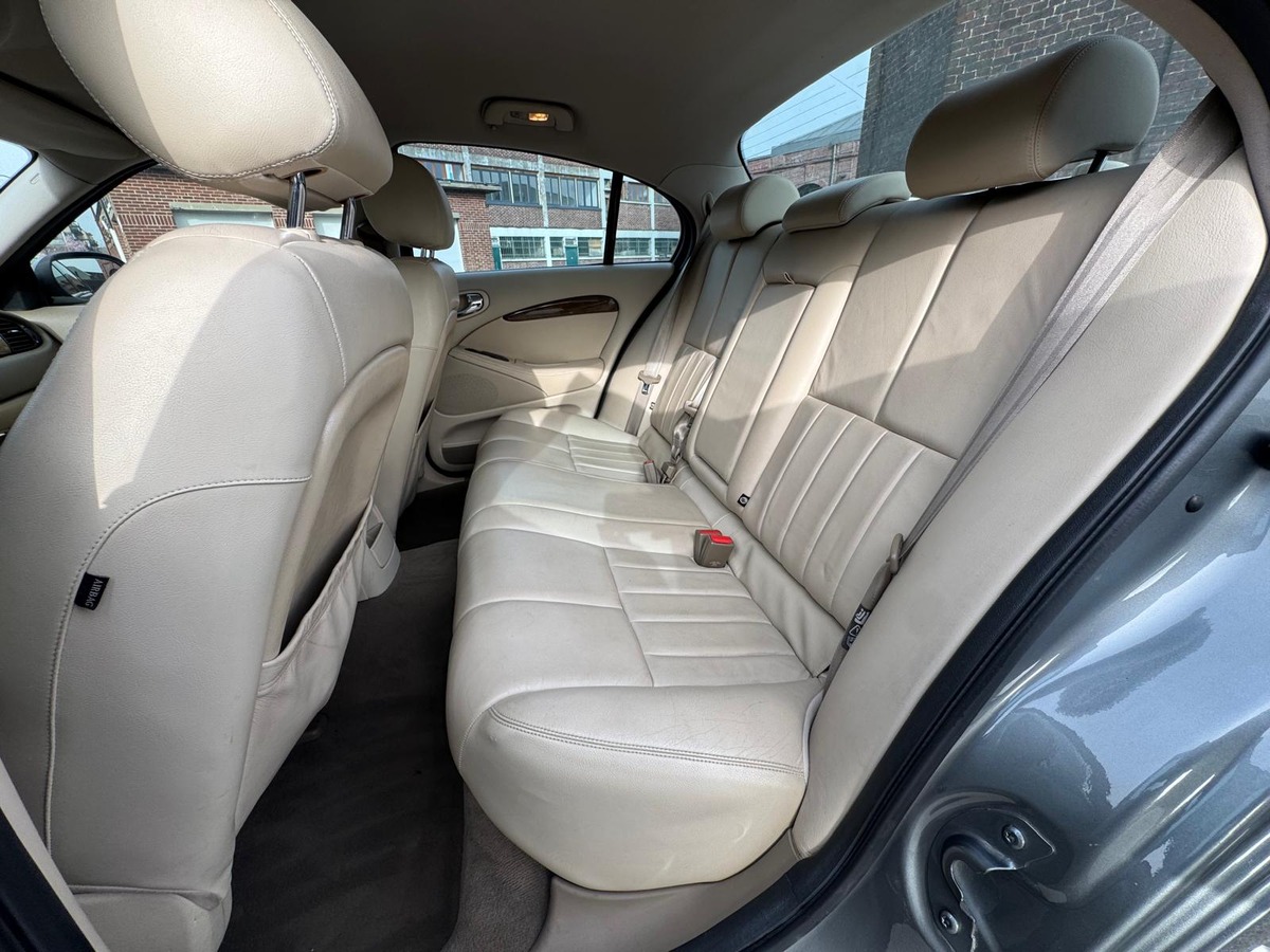 Jaguar S-Type 3.0 V6