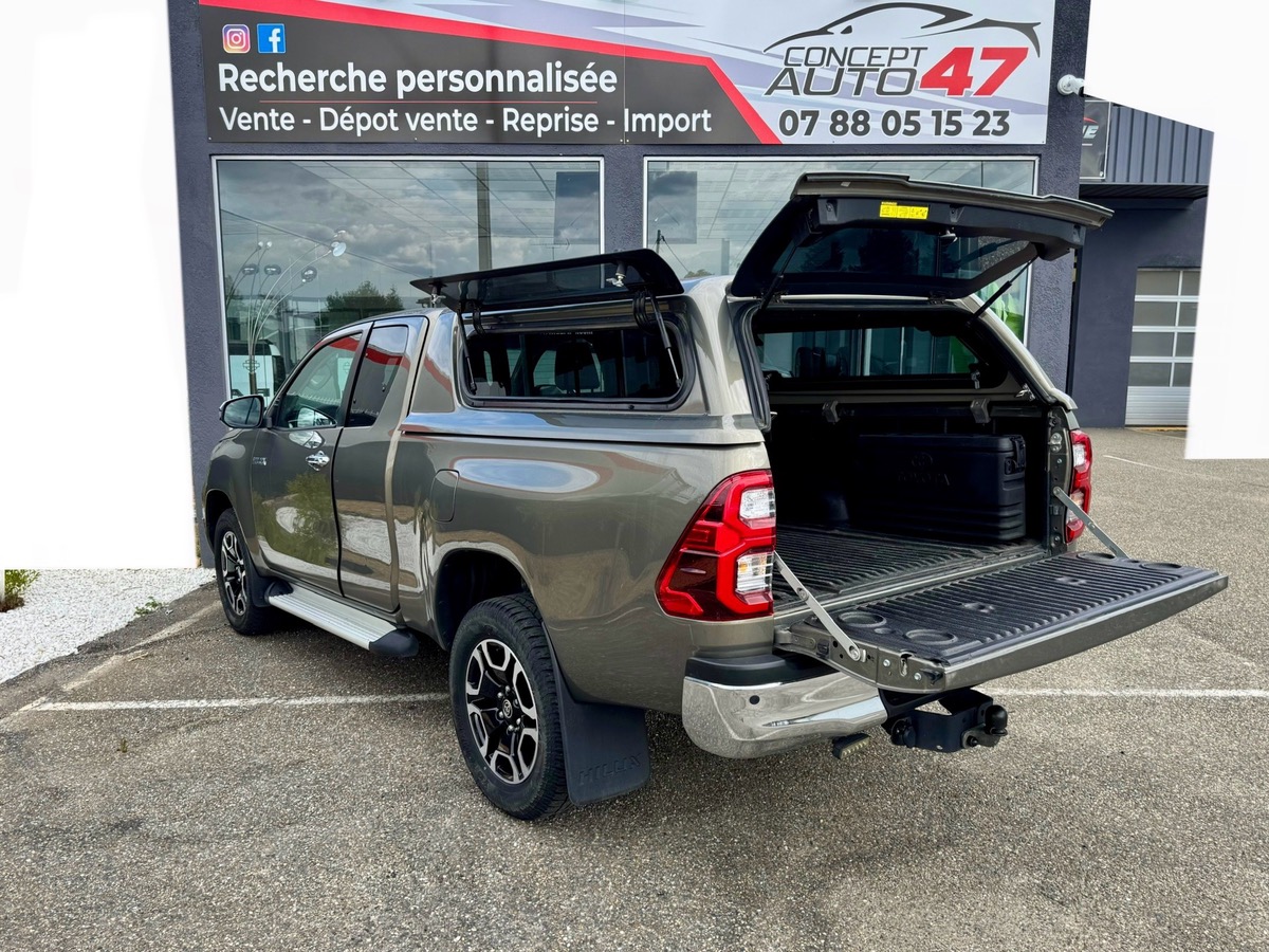 Toyota HILUX 4X4 LOUNGE