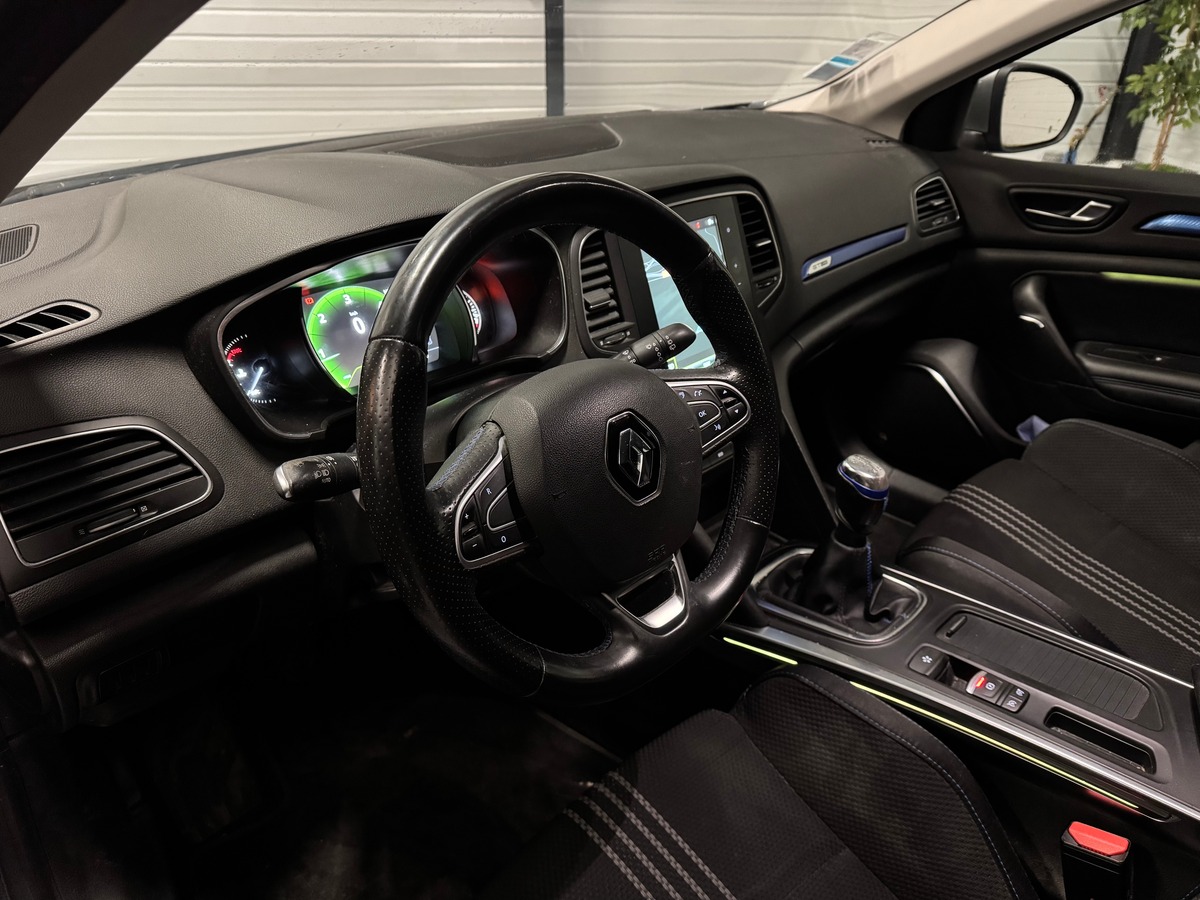 RENAULT Megane IV BERLINE dCi 130 Energy GT LINE