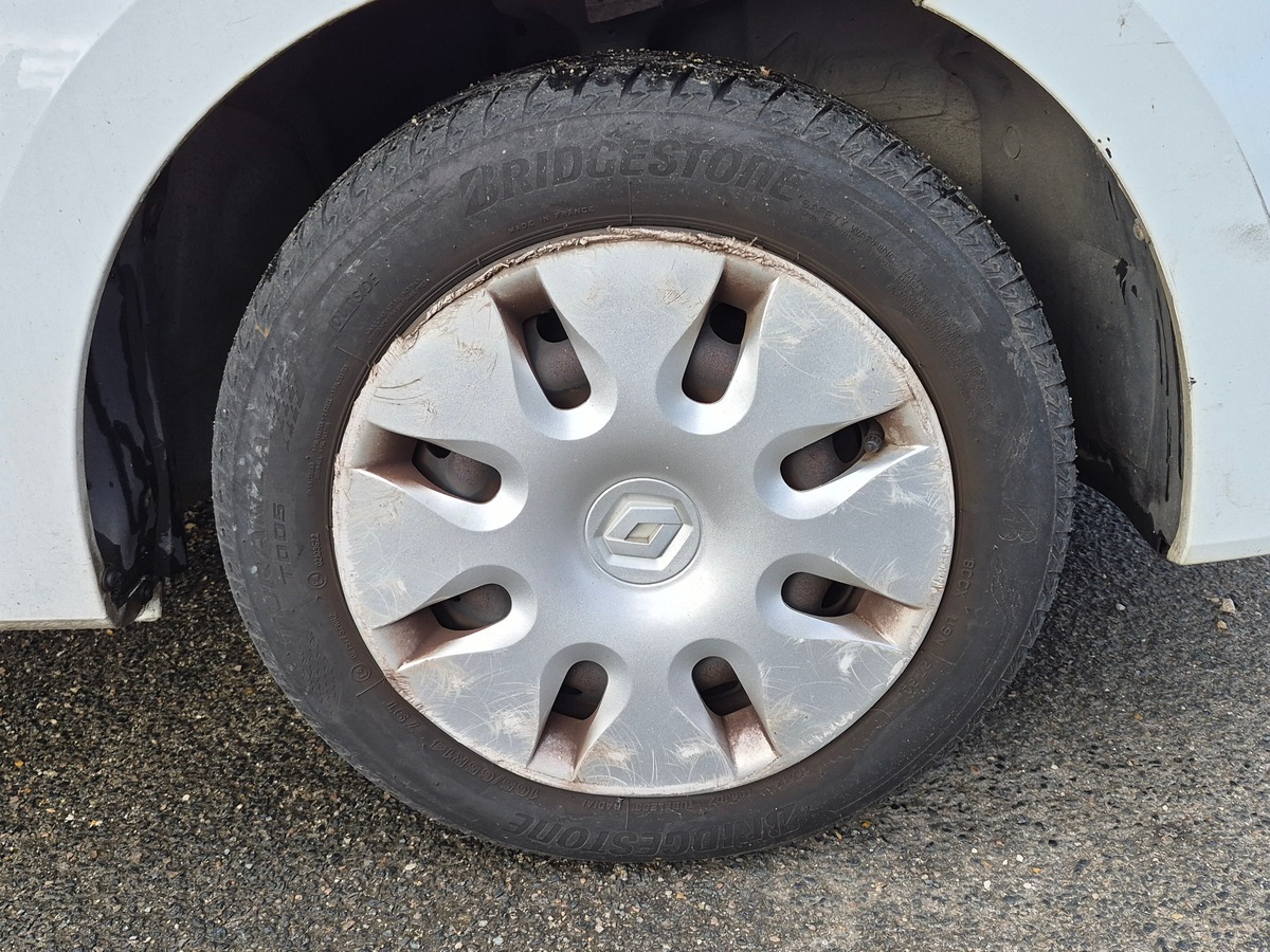 RENAULT Twingo II 1.2 60