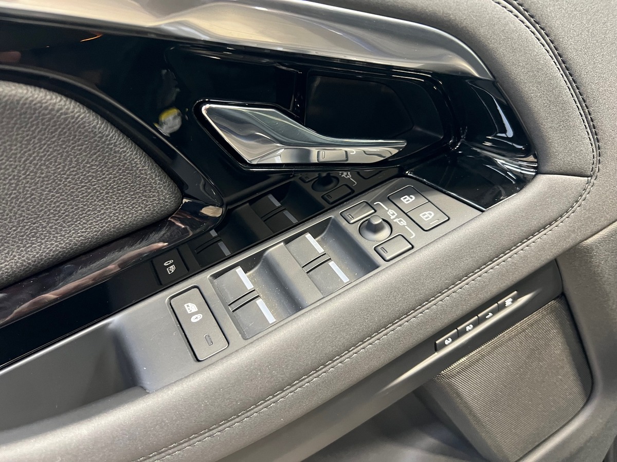 Land-Rover Range Rover Evoque II P300e PHEV 309 AWD BVA8 SE /ATTELAGE ELECTRIQUE/
