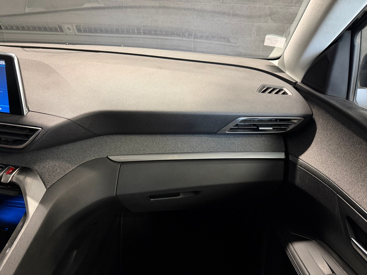 Peugeot 3008 1.5 hdi Allure Cock Pit / Hayon Electrique / Carplay Android / Caméra de Recul