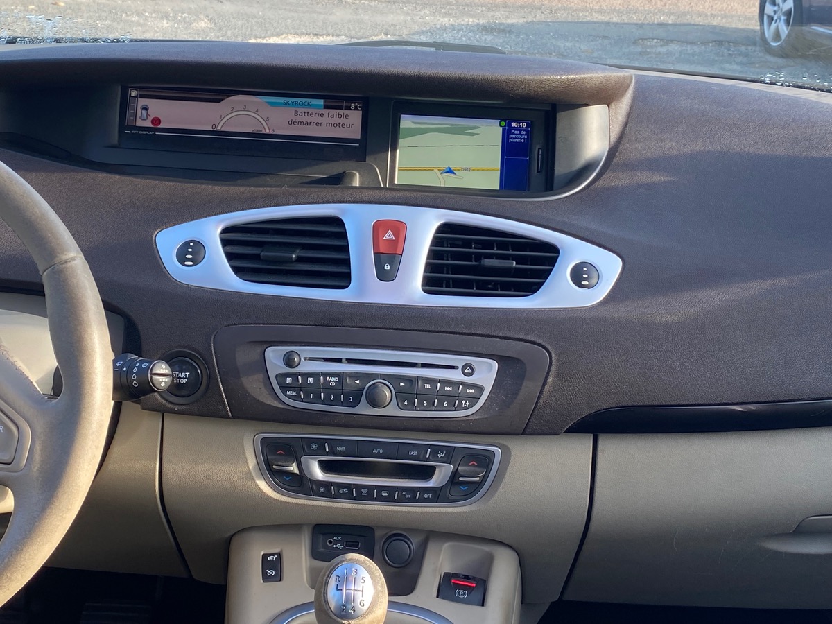 RENAULT Scenic III 1.9 dci 130cv 1ère main