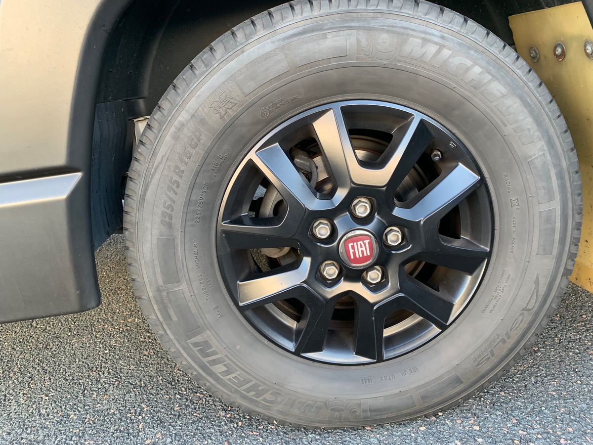 Fiat CHALLENGER 140 ch | OPEN EDITION | Panneau solaire | Batterie lithium 100A | Car Play