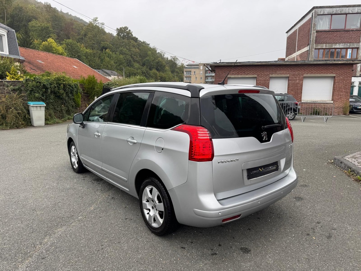 Peugeot 5008 1.6 hdi 110cv 7 places Family - Garantie