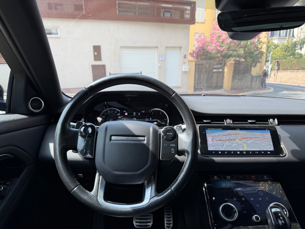 LAND ROVER EVOQUE 2.0 D 150 CV R DYNAMIC / Toit Ouvrant / Meridian / Pack Black / Jantes Noires