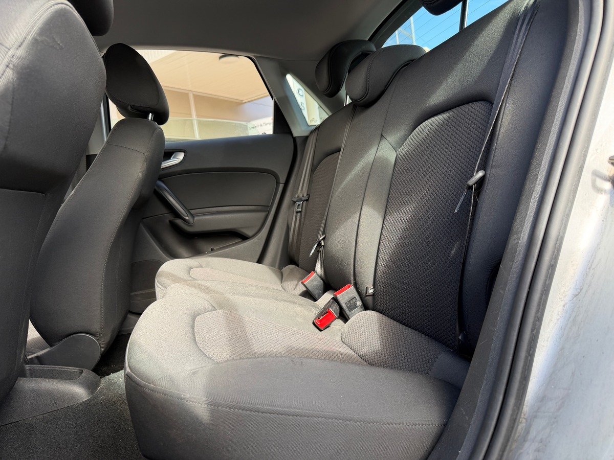 Audi A1 Sportback Attraction 1.6 TDI 90 ch - Entretiens OK