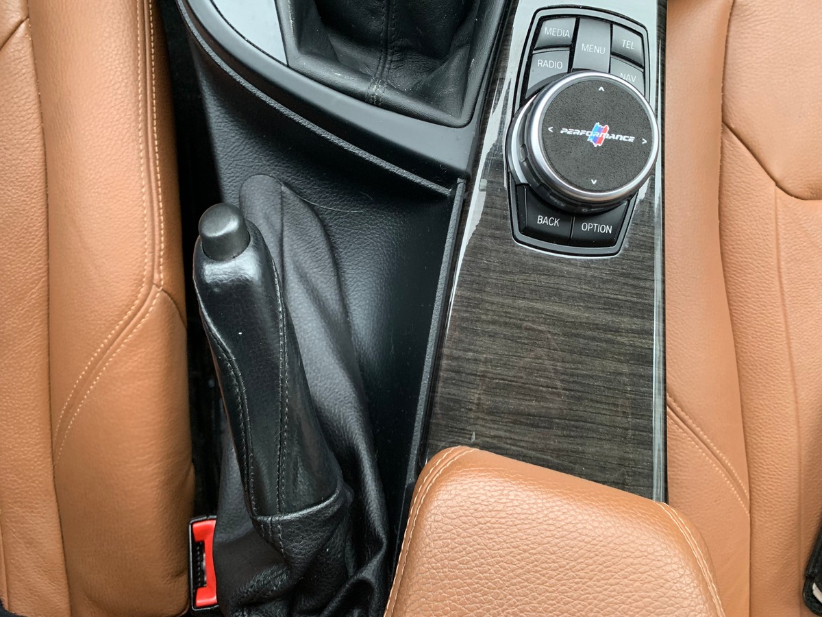 Bmw Série 3 184 | Luxury | Cuir | Radar avant arriére | Historique maintenance | Démarrage sans clé