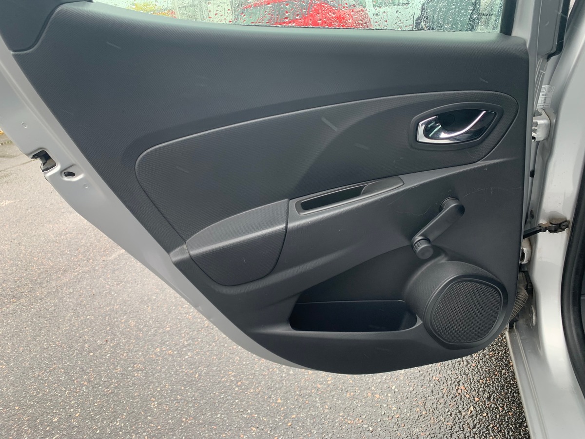 RENAULT Clio IV 75 ch | Régulateur de vitesse | Bluetooth | Kit de distribution changé chez RENAULT