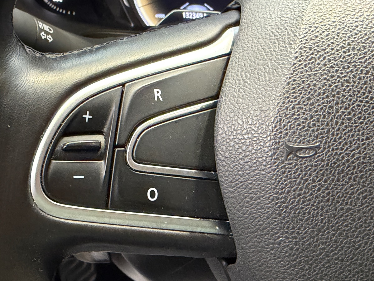 RENAULT Megane Estate IV DCI 130 cv Energy Intens / Attelage / Hifi BOSE / Caméra