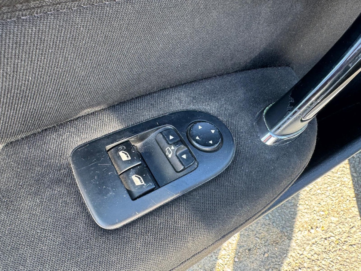 Peugeot 407 Coupe 2.0 HDI 135ch Elixir