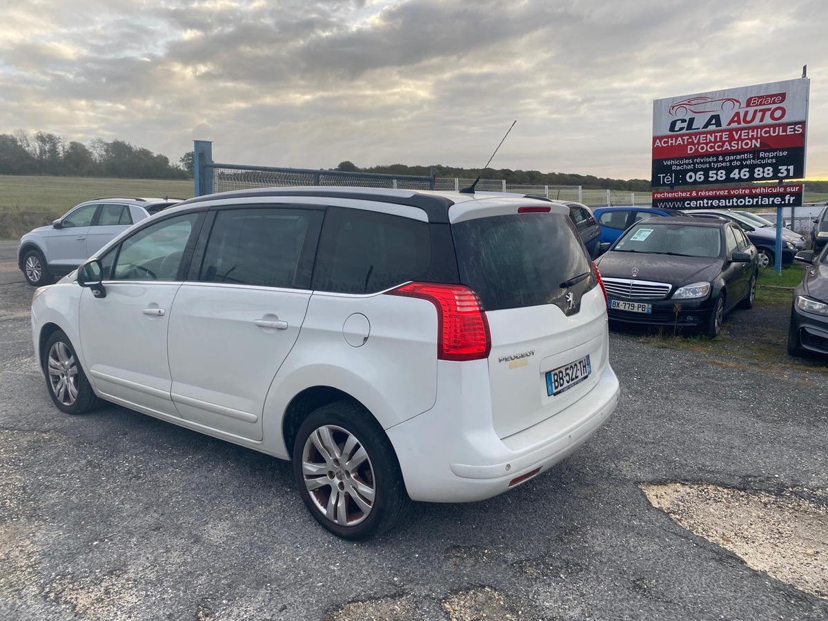 Peugeot 5008 1.6 hdi 112cv pack family