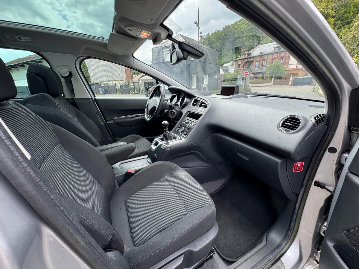 Peugeot 5008 1.6 hdi 110cv 7 places Allure - Garantie