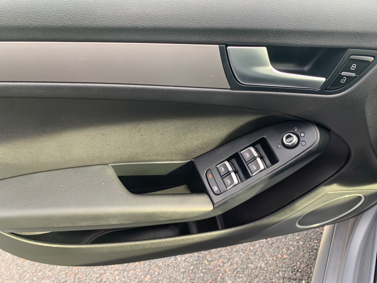 Audi A5 204 ch | S-LINE | Caméra de Recul | Intérieur Cuir | Toit Vitré | Régulateur de Vitesse