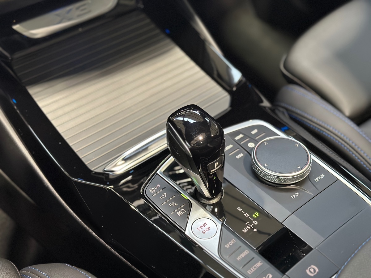 Bmw X3 xDrive 30e 292 cv BVA8 M Sport - TOIT PANO - HARMAN KARDON - HUD - Garantie 2027 - TVA / LOA