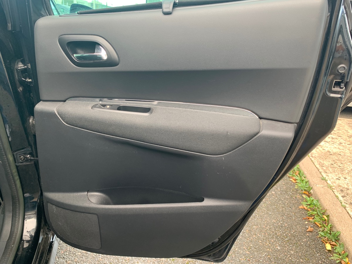 Peugeot 3008 115 ch | GPS | Bluetooth | Régulateur de vitesse | Sièges rang 2 rabattables à plat