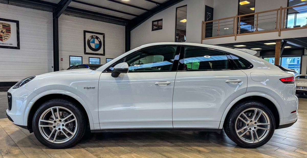 Porsche Cayenne Coupé II 3.0 V6 462ch E-Hybrid 1ERE MAIN / SUIVI A JOUR / FRANCE C