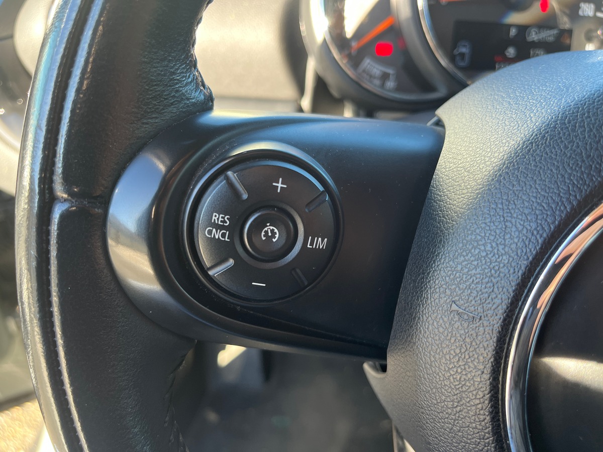 Mini Clubman ONE D 1.5 116ch, PACK CHILI, TOIT OUVRANT, SIEGES CHAUFFANT, RADAR DE RECUL, GPS