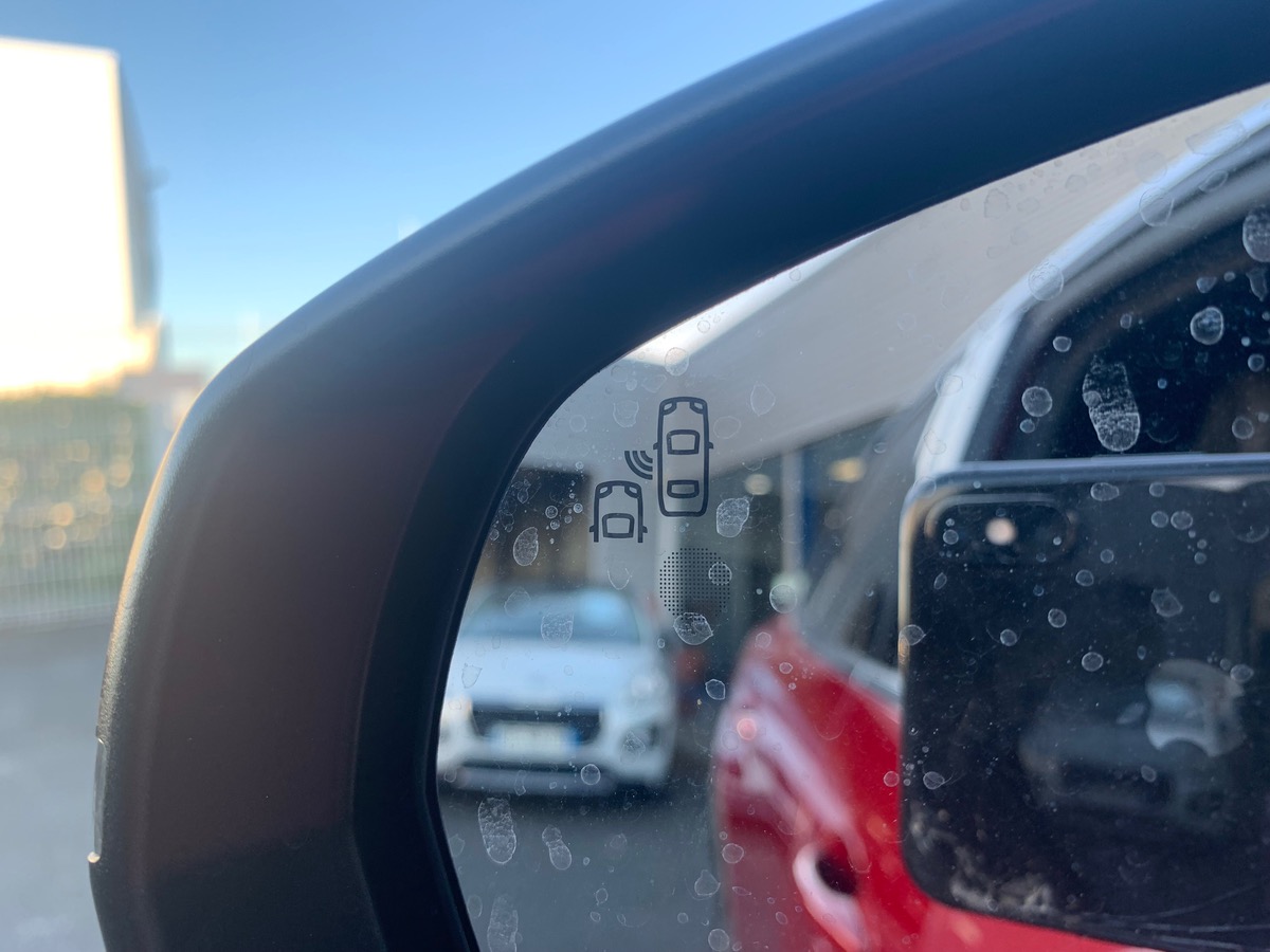 Peugeot 3008 130 ch | GT | Pack Alcantara | Pack City 2 | Hayon Motorisé avec accès Mains Libres