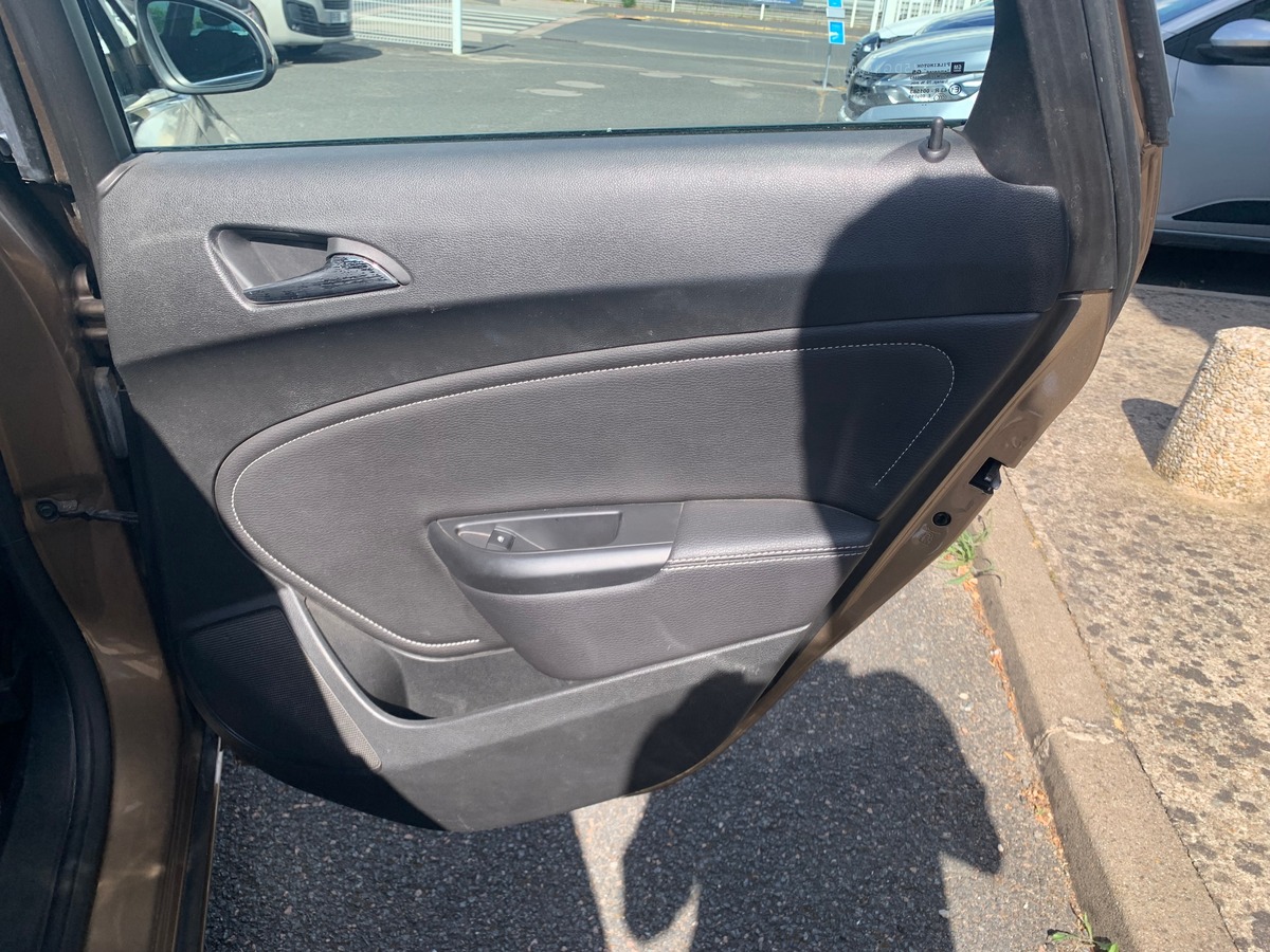 Opel OPEL ASTRA 110 chevaux | Caméra de recul | Régulateur de vitesse | GPS | Climatisation | Barres toit