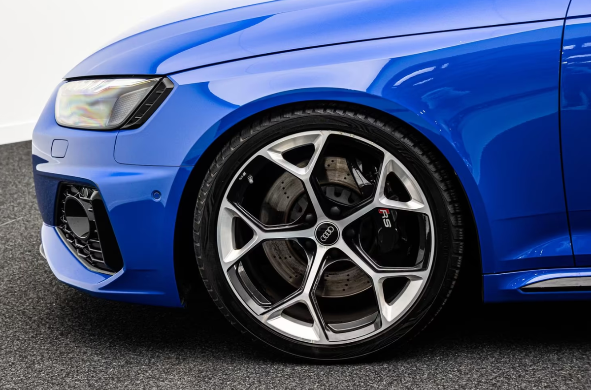 Audi RS4 Avant V 2.9 V6 TFSI 450ch quattro tiptronic 8 Bleu Nogaro Bang&Olufsen Toit ouvrant