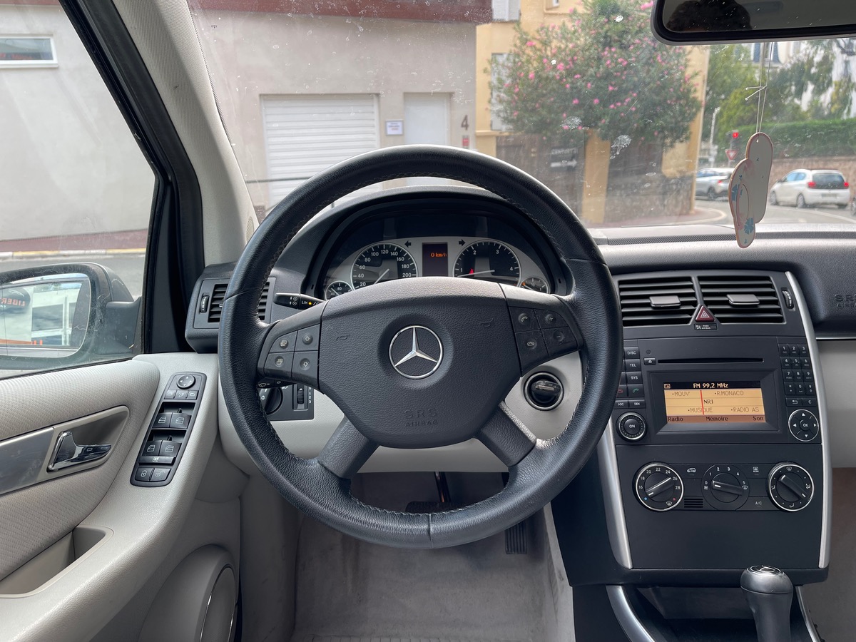 Mercedes Benz CLASSE B 180 CDI 2.0 109 CV  Phase 2 / Boite Auto / Km réel / 5 Portes / CLIM