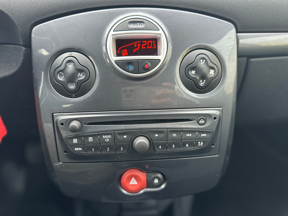 RENAULT Clio Phase 2 1.2 TCe 101 cv COURROIE OK  - RIEN A PREVOIR - CLIM AUTO - IDEAL JEUNE PERMIS