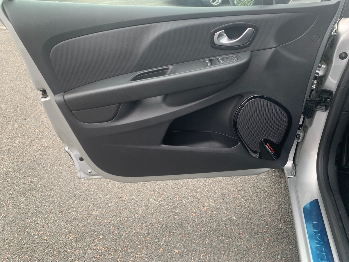 RENAULT Clio IV 90 ch | Limited | Régulateur vitesse | Climatisation | Radar stationnement arriére