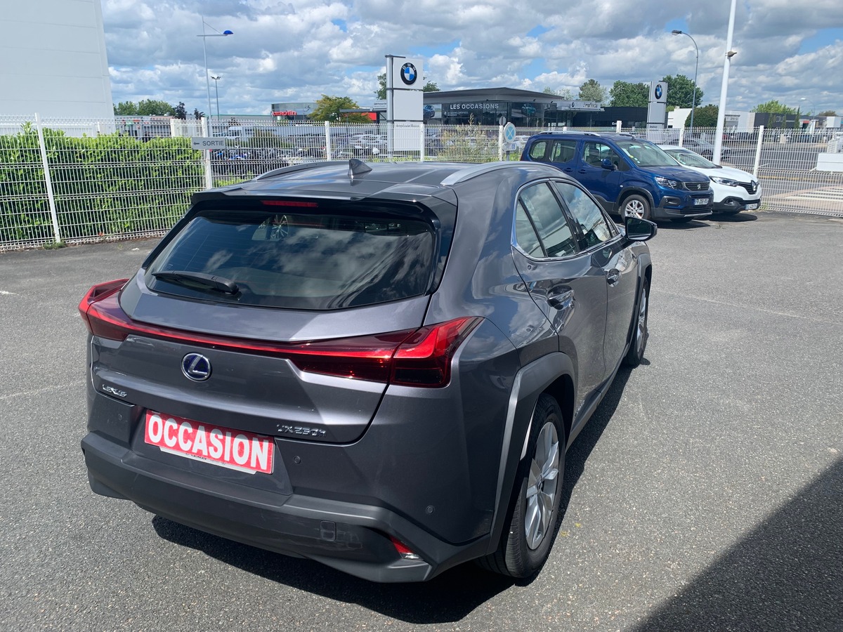 Lexus UX 250 | 184 ch | Pack Confort | Apple car Play | Caméra recul | Régulateur vitesse adaptatif