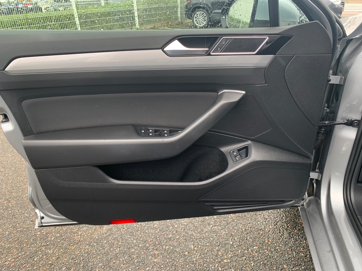 Volkswagen Passat 218 ch | GTE | Combiné instruments digital | Assistant Feu de Route