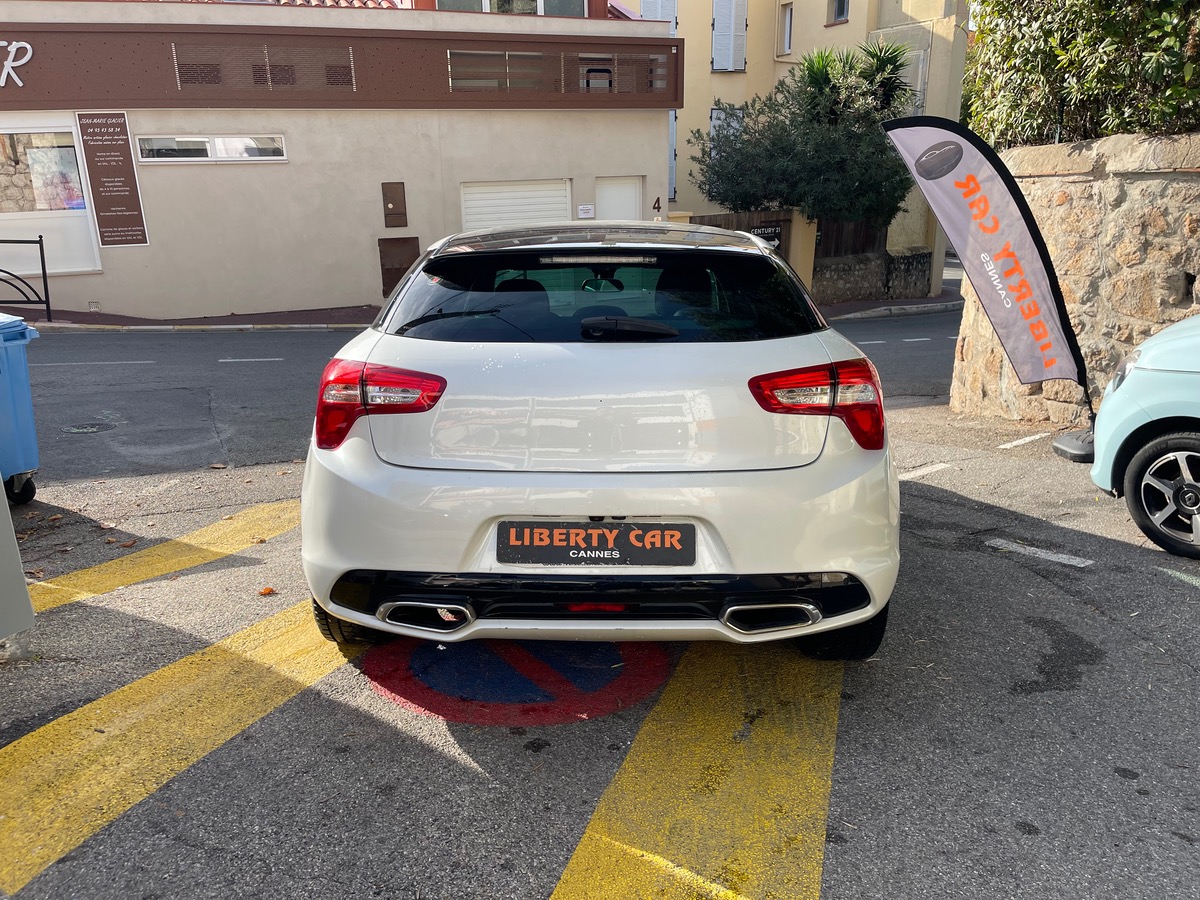 Citroën DS5 2.0 HDI 200 Hybrid4 4X4 163 CV / Toit Panoramique / GPS / Intérieur Cuir / Full