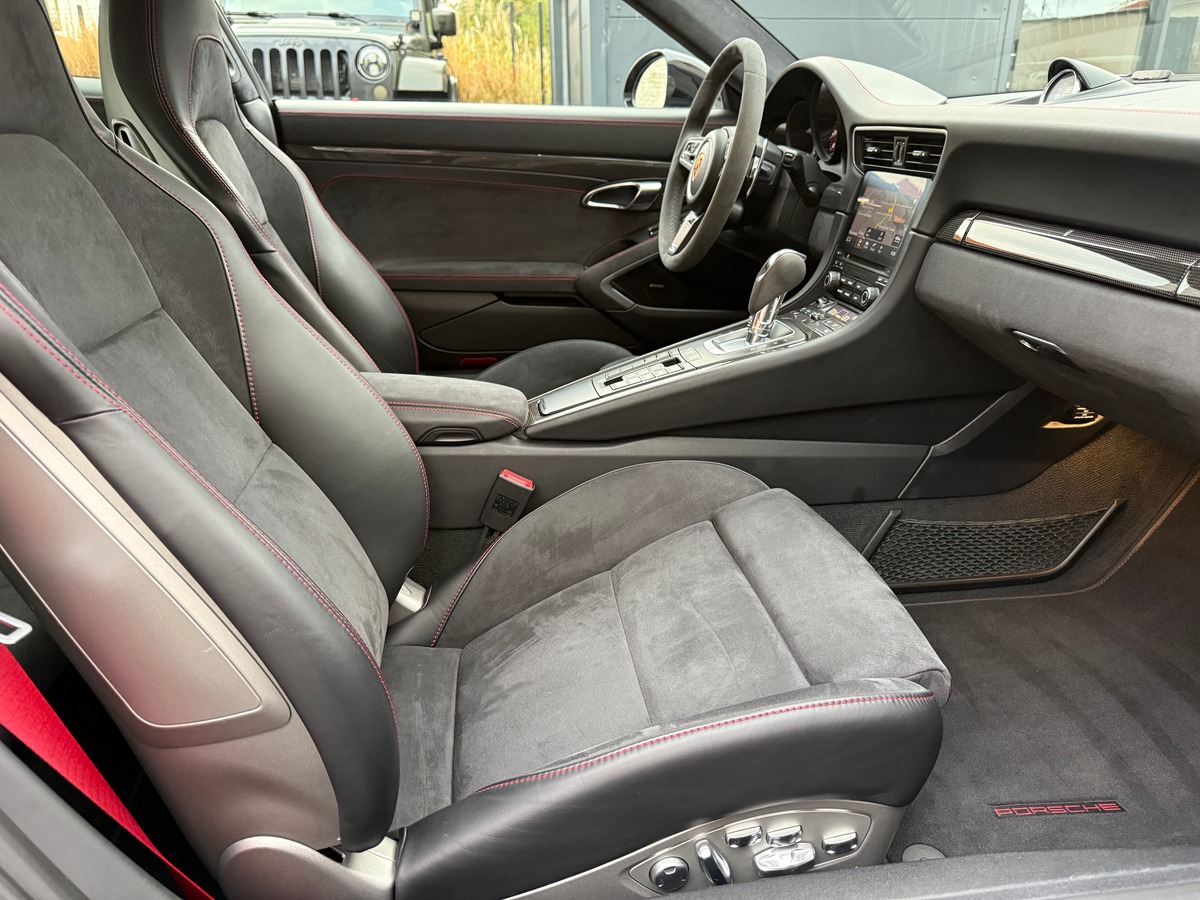 Porsche 911 TYPE 991 COUPE GTS 450 CH / CARNET / 61296 KMS