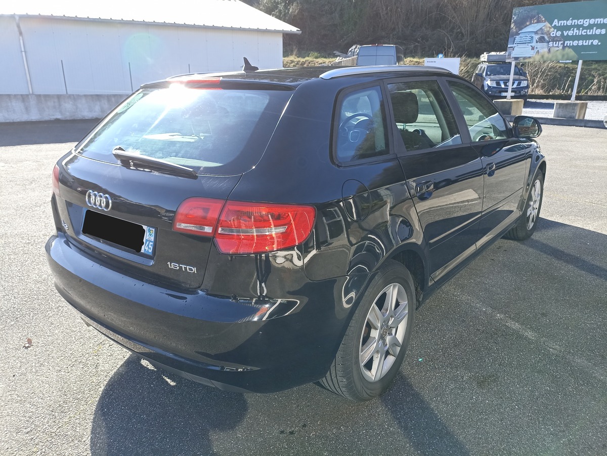 Audi A3 1.6 tdi 105 AMBIENTE SPORTBACK