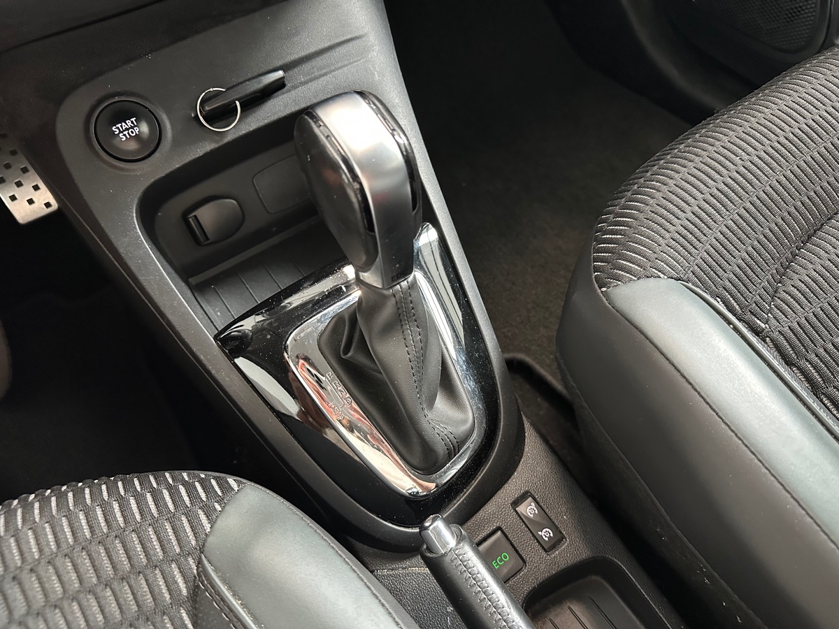 RENAULT Captur 1.2 TCE 120 ENERGY INTENS EDC