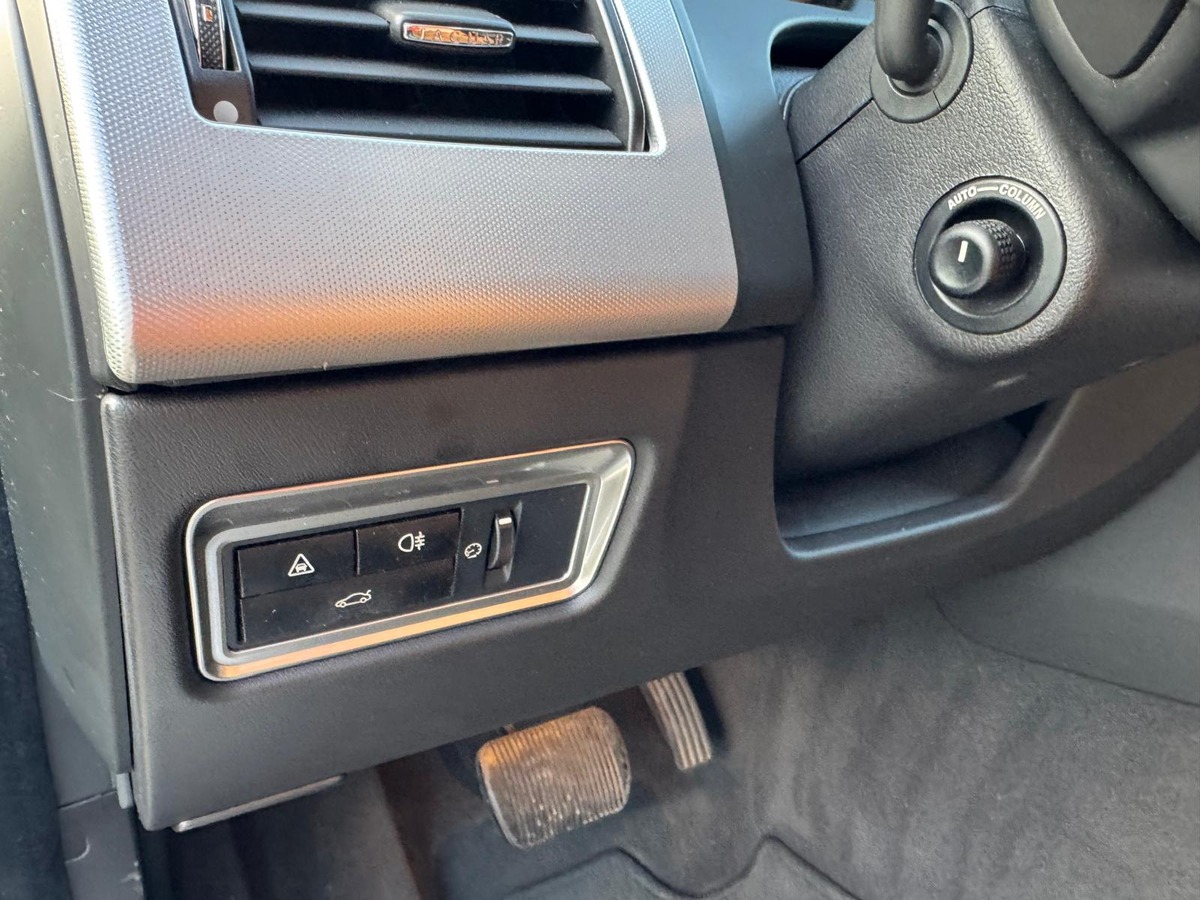 Jaguar XF 2.2D 200CV SPORTBRAKE LUXE - Garantie