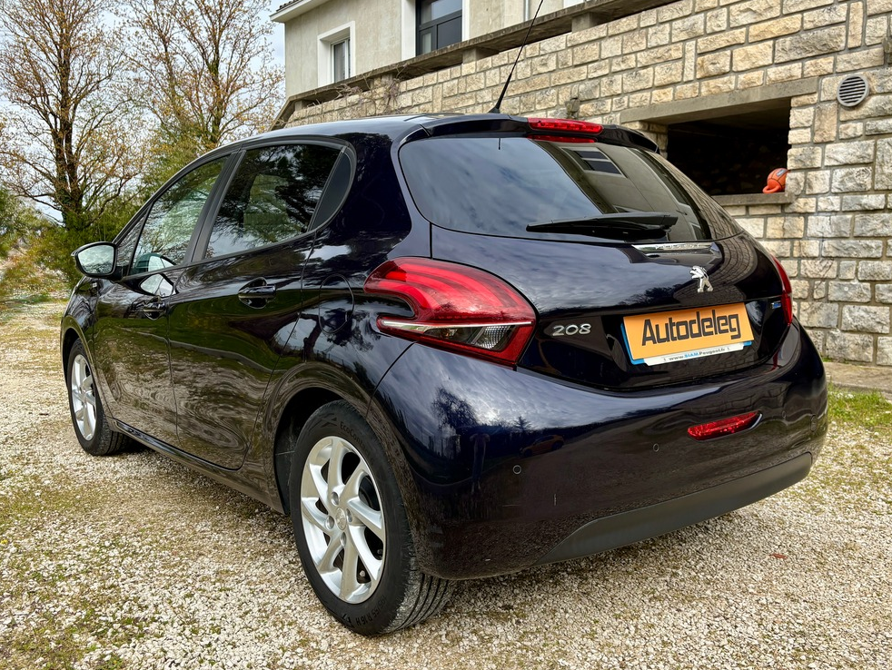 Peugeot 208 VTI - 82CH - STYLE
