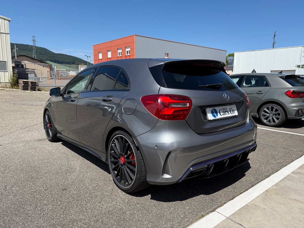 Mercedes-Benz A 45 AMG 4MATIC 2.0L 381cv 7G-DCT, Échappement performance, Suspension pilotée