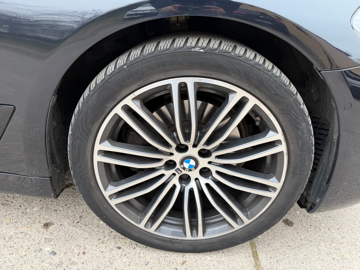 Bmw Série 5 G30 520D xDrive 190 ch BVA 8 M Sport Harman Kardon / Toit ouvrant / Caméra 360°