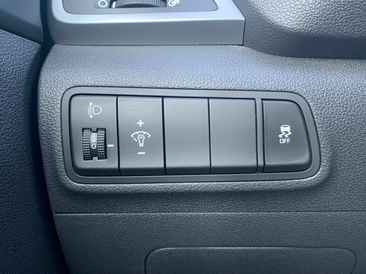 Hyundai Tucson 115 | Intuitive | 1.7 CRDI | 2WD | Régulateur vitesse | GPS | Attelage | Caméra recul